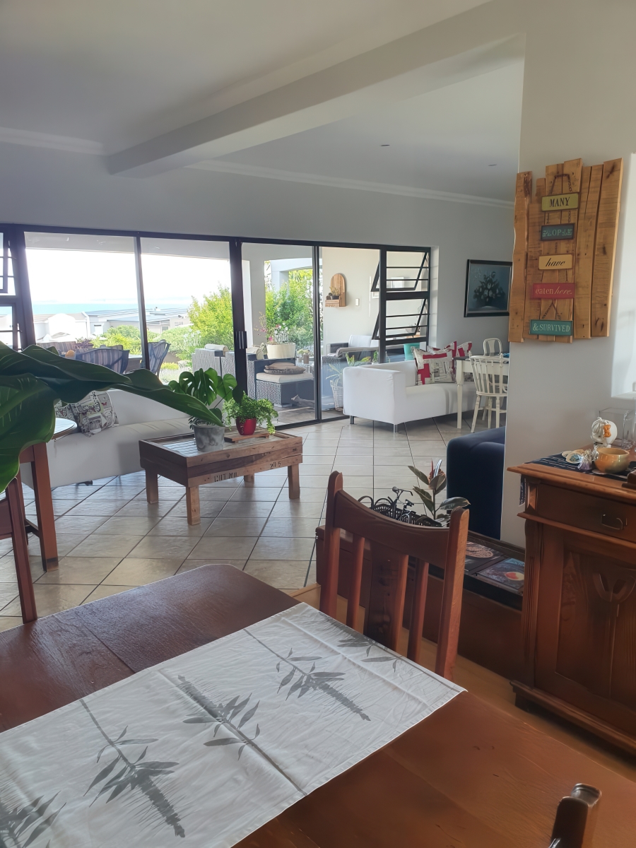 4 Bedroom Property for Sale in Myburgh Park Western Cape